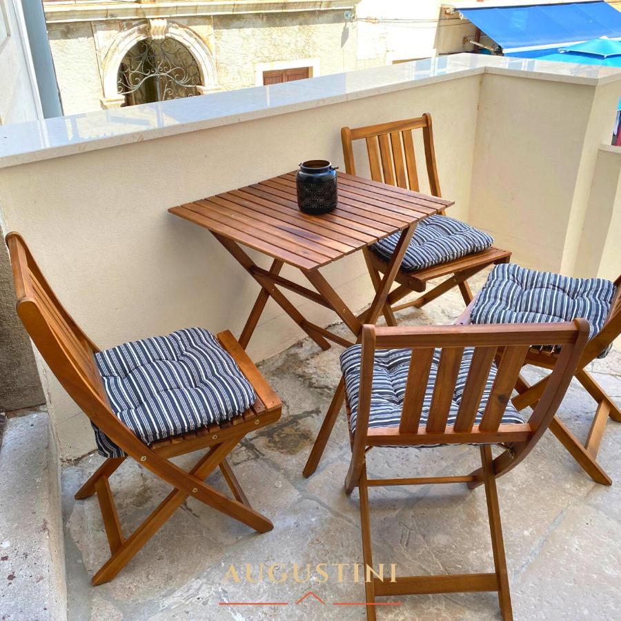 Apartment Augustini Cres Bagian luar foto