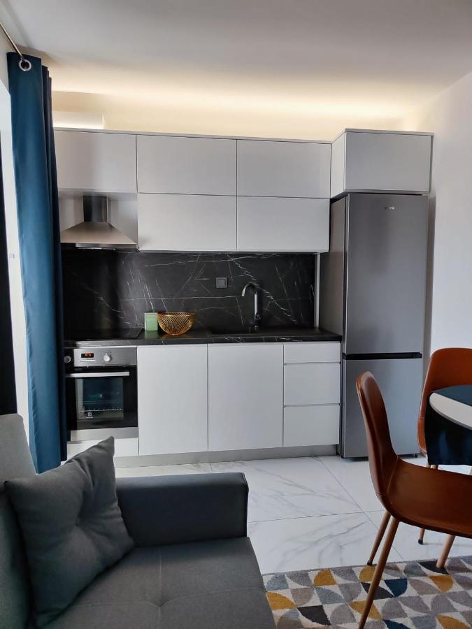 Apartment Augustini Cres Bagian luar foto